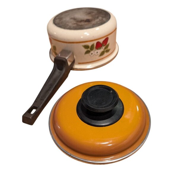 Vintage Strawberry Ceramic Saucepan Funky Retro Lid Kitchen Collectible - Picture 15 of 15